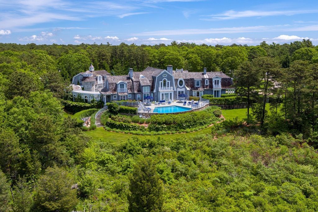 A Waterfront Masterpiece 7.6 Acres of Park Like Grounds and Architectural Excellence by Andrew Franz for 10.95 Million 4