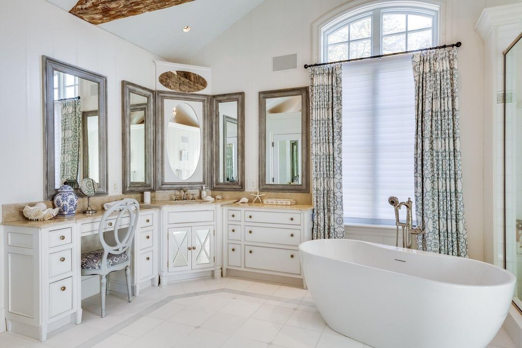 A Waterfront Masterpiece 7.6 Acres of Park Like Grounds and Architectural Excellence by Andrew Franz for 10.95 Million 52