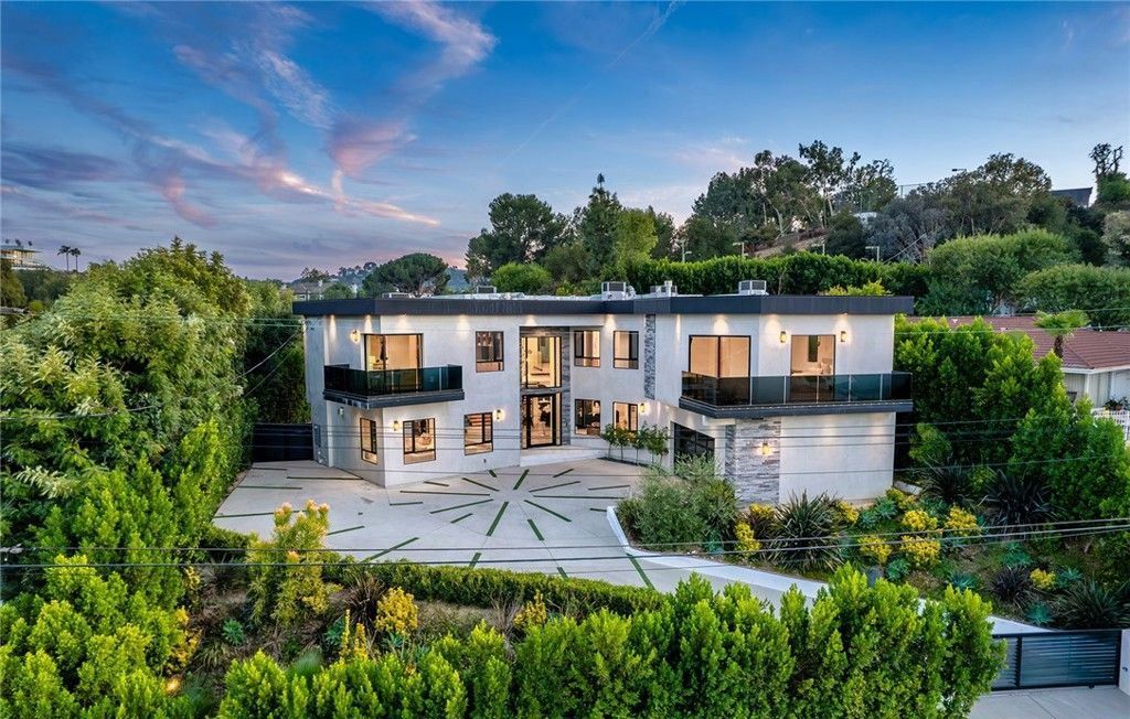 Absolutely Striking Contemporary Masterpiece in Premier Encino Hills Location Listed at 5995000 1