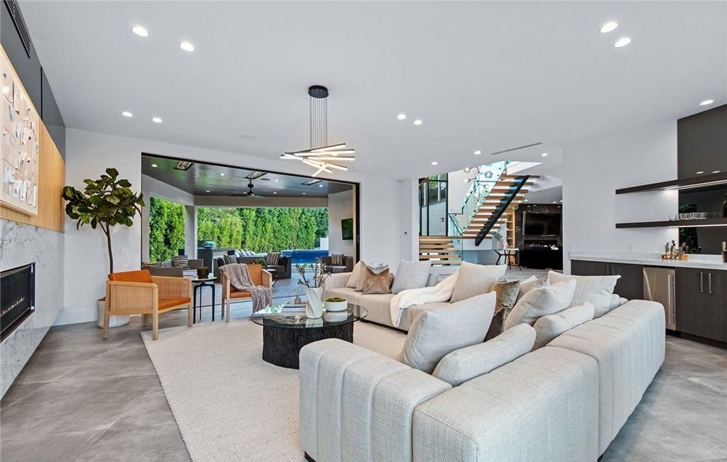 Absolutely Striking Contemporary Masterpiece in Premier Encino Hills Location Listed at 5995000 15