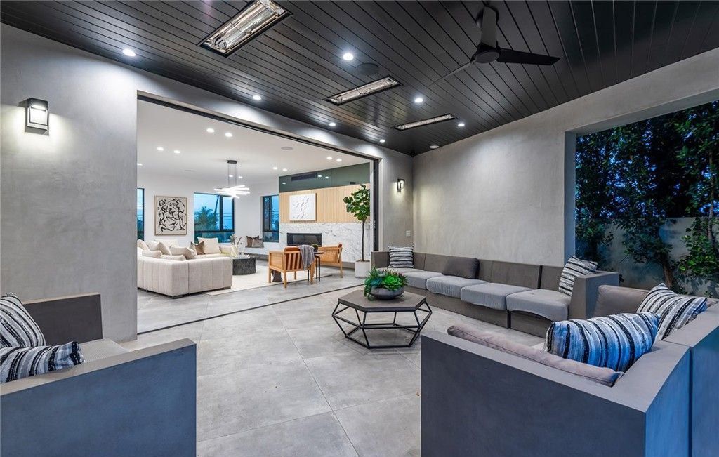 Absolutely Striking Contemporary Masterpiece in Premier Encino Hills Location Listed at 5995000 18