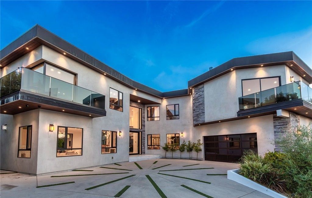 Absolutely Striking Contemporary Masterpiece in Premier Encino Hills Location Listed at 5995000 2