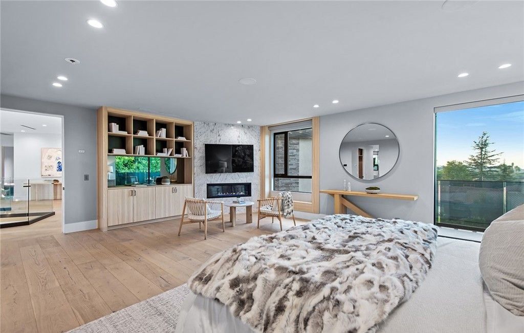 Absolutely Striking Contemporary Masterpiece in Premier Encino Hills Location Listed at 5995000 24