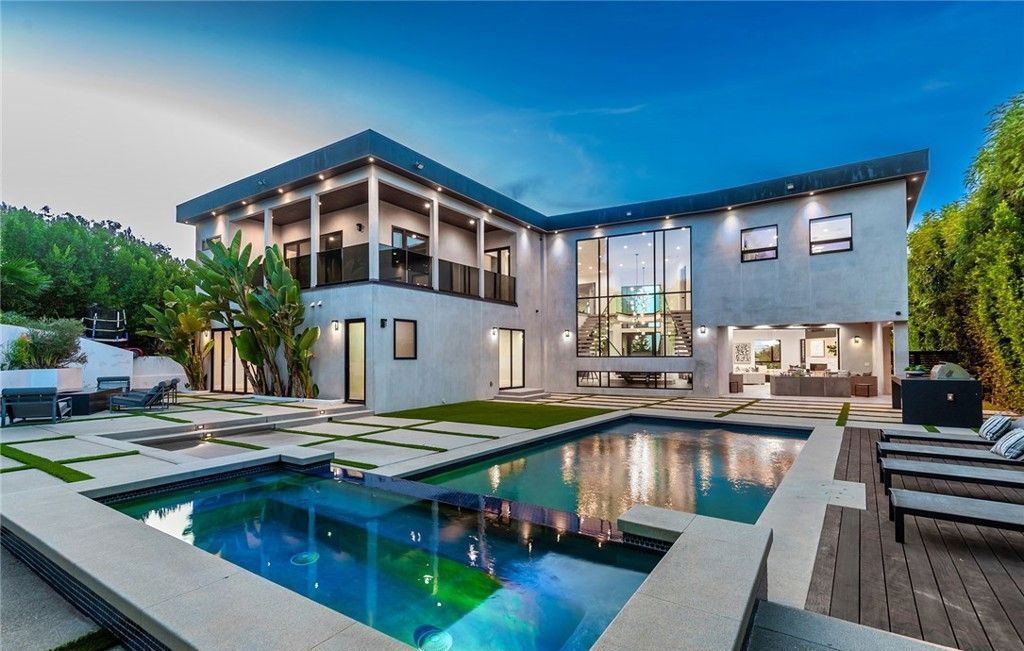 Absolutely Striking Contemporary Masterpiece in Premier Encino Hills Location Listed at 5995000 3