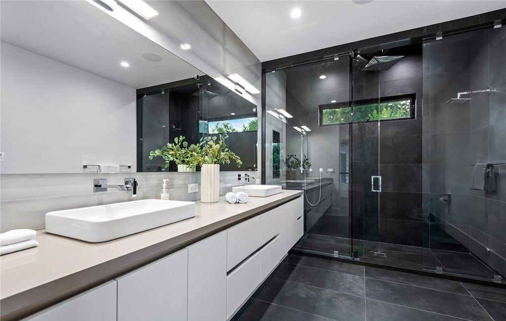 Absolutely Striking Contemporary Masterpiece in Premier Encino Hills Location Listed at 5995000 31