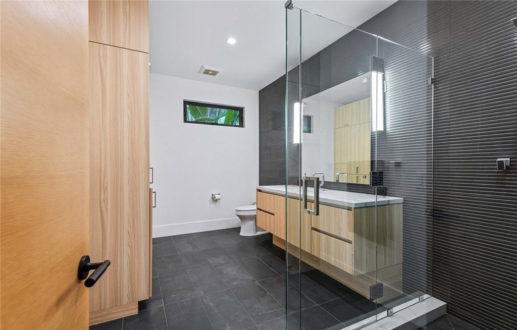 Absolutely Striking Contemporary Masterpiece in Premier Encino Hills Location Listed at 5995000 36