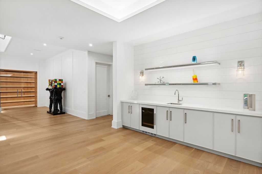 Architectural Brilliance Meets Lavish Living Newly Crafted Marvel in New York Listed for 13475000 18