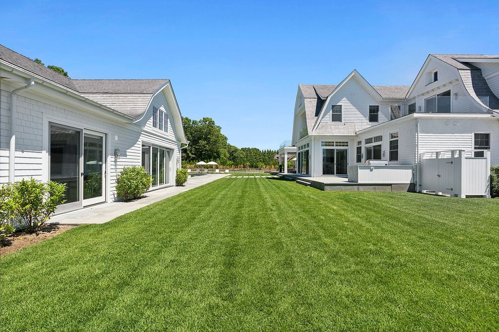 Architectural Brilliance Meets Lavish Living Newly Crafted Marvel in New York Listed for 13475000 44