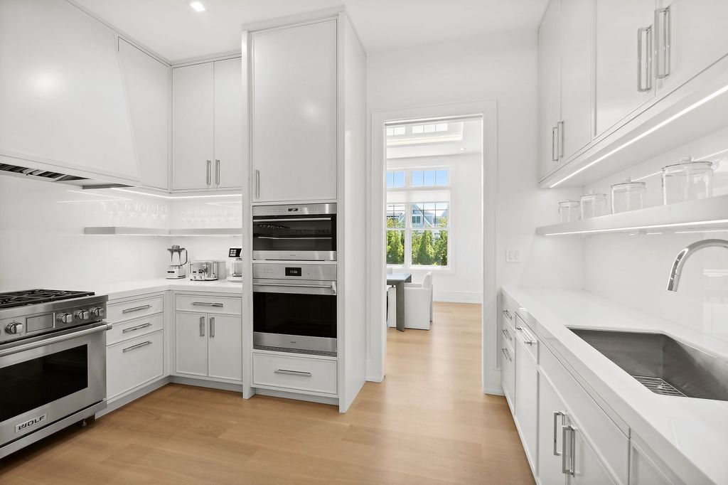 Architectural Brilliance Meets Lavish Living Newly Crafted Marvel in New York Listed for 13475000 45