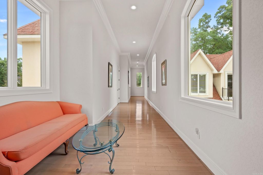 Arkansas Waterfront Paradise 3.29M Home with Prime Lake Hamilton Views 41