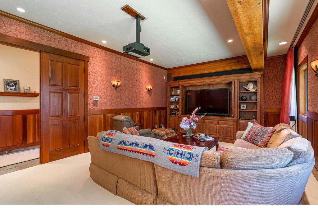 Breathtaking Oceanfront Retreat 6749000 Property Overlooking the Iconic Three Sisters 10