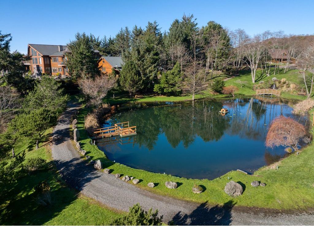 Breathtaking Oceanfront Retreat 6749000 Property Overlooking the Iconic Three Sisters 28