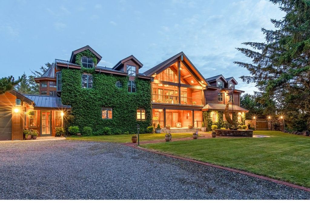 Breathtaking Oceanfront Retreat 6749000 Property Overlooking the Iconic Three Sisters 3
