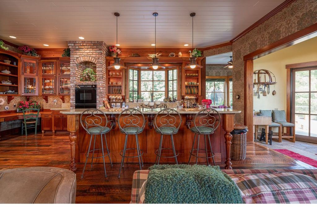 Breathtaking Oceanfront Retreat 6749000 Property Overlooking the Iconic Three Sisters 6
