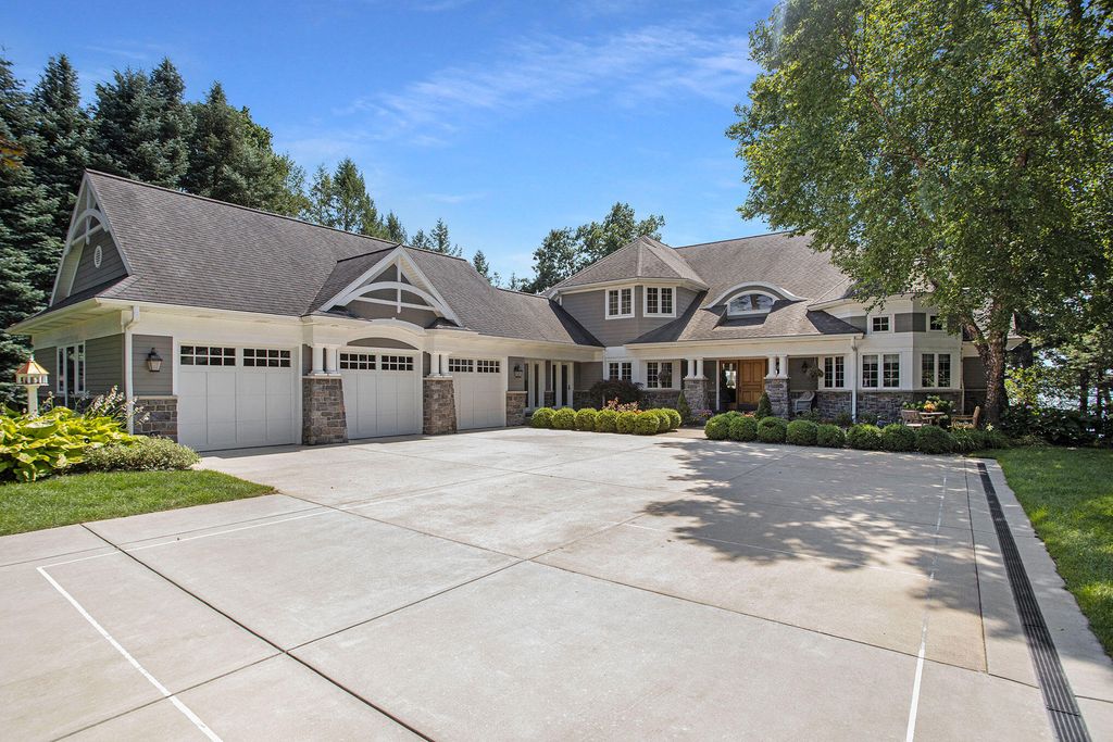 Breathtaking Sunsets and Unparalleled Comfort Premier Lake Home Available for 5.295 Million 4