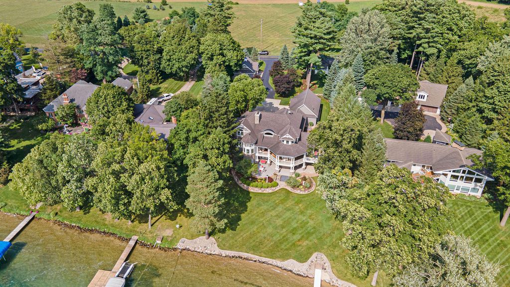Breathtaking Sunsets and Unparalleled Comfort Premier Lake Home Available for 5.295 Million 58