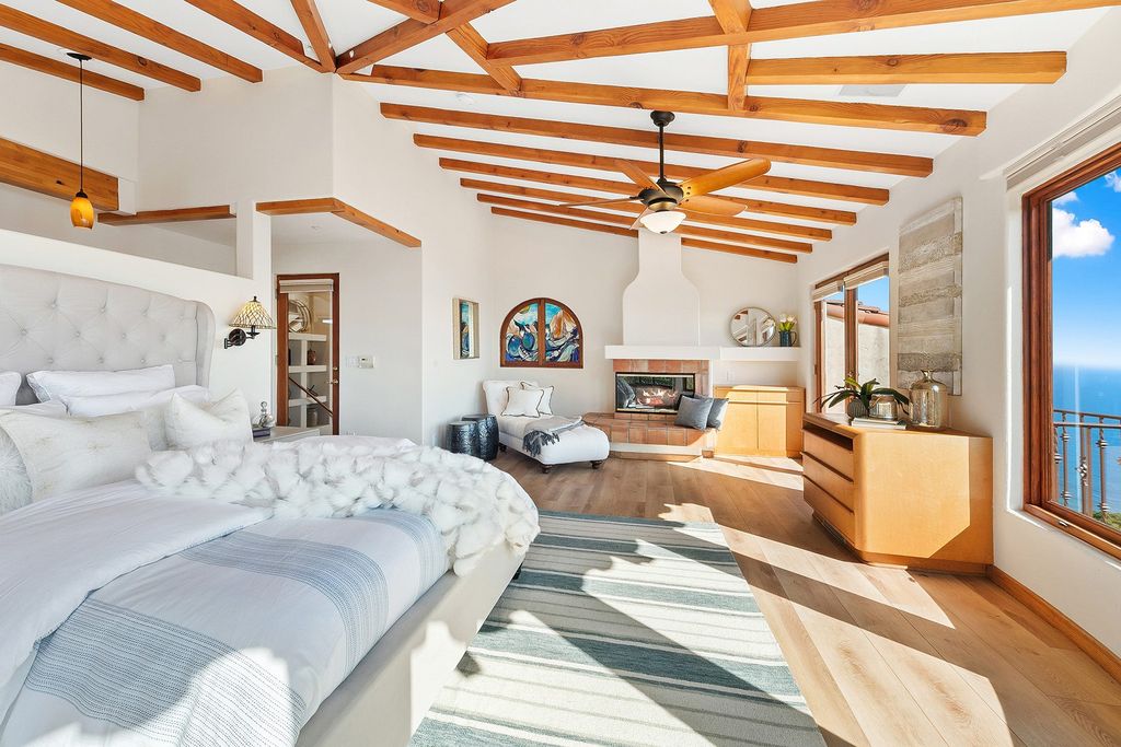 Charming Mediterranean Villa with Panoramic Ocean Views in Malibu Hits the Market for 5.55 Million 12 result