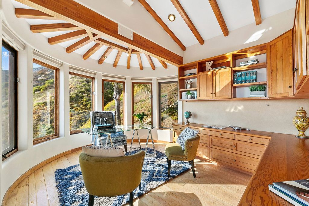 Charming Mediterranean Villa with Panoramic Ocean Views in Malibu Hits the Market for 5.55 Million 22 result