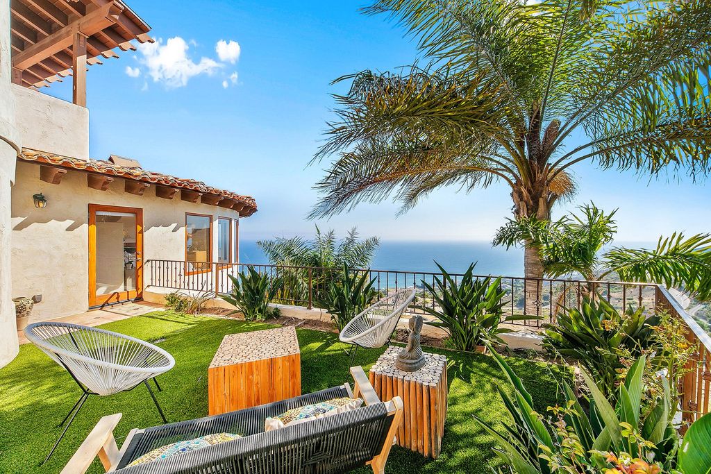 Charming Mediterranean Villa with Panoramic Ocean Views in Malibu Hits the Market for 5.55 Million 24 result
