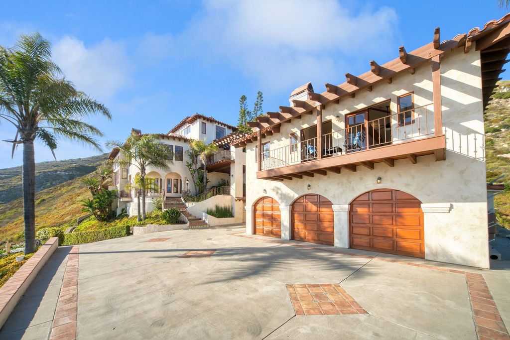 Charming Mediterranean Villa with Panoramic Ocean Views in Malibu Hits the Market for 5.55 Million 25 result