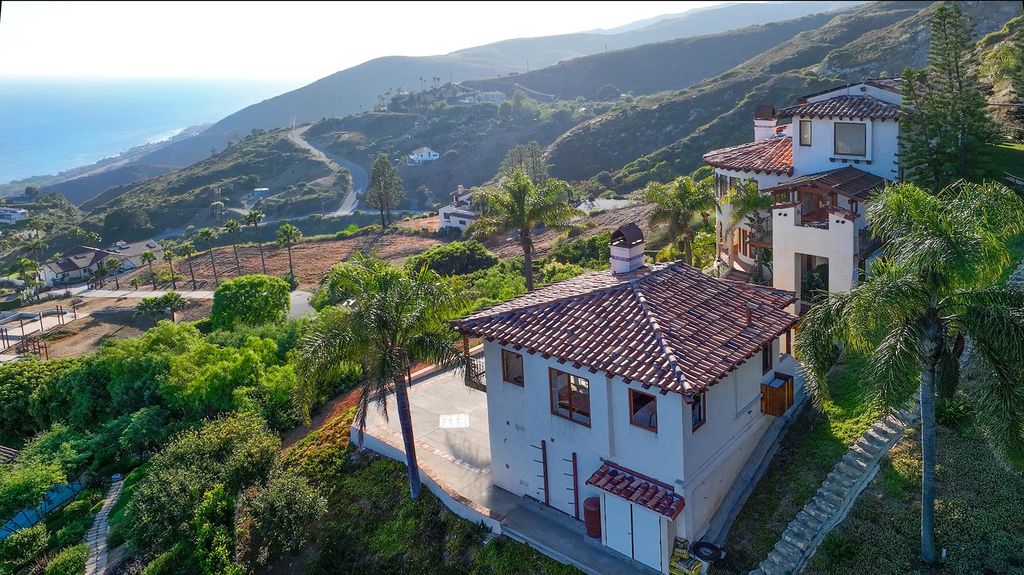 Charming Mediterranean Villa with Panoramic Ocean Views in Malibu Hits the Market for 5.55 Million 32 result