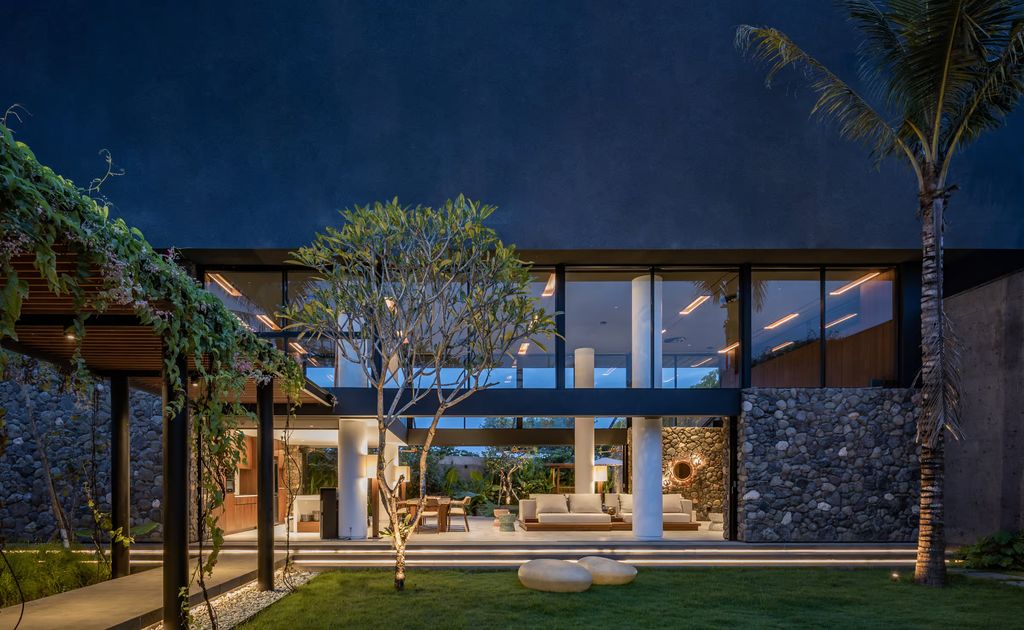 Cumulus Villa a Tropical Retreat by Arkana Architects 13