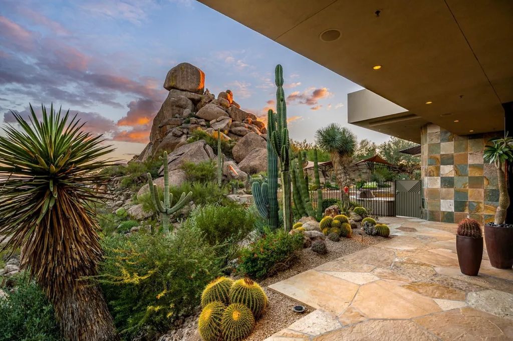 Exclusive Arizona Estate Single Level Home with Stunning Views on Over 22 Acres Asking 15 Million 39