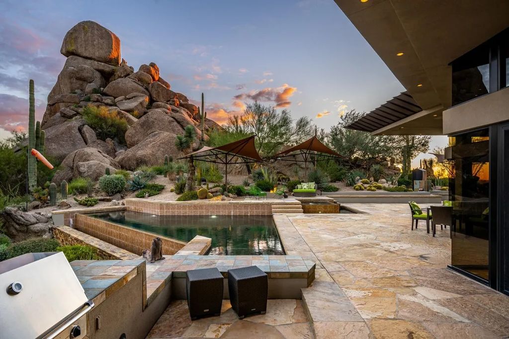 Exclusive Arizona Estate Single Level Home with Stunning Views on Over 22 Acres Asking 15 Million 40