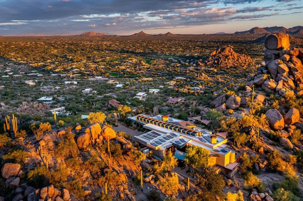 Exclusive Arizona Estate Single Level Home with Stunning Views on Over 22 Acres Asking 15 Million 66