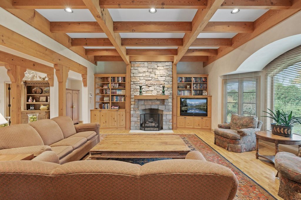 Exquisite Custom Home Privately Set on 2 Acres in Minnesota Listed at 3.8 Million 11