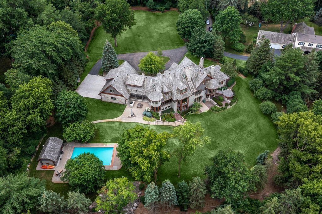 Exquisite Custom Home Privately Set on 2 Acres in Minnesota Listed at 3.8 Million 61