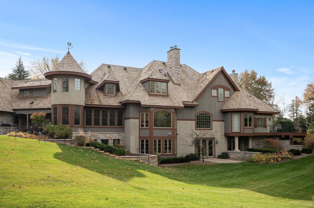 Exquisite Custom Home Privately Set on 2 Acres in Minnesota Listed at 3.8 Million 72