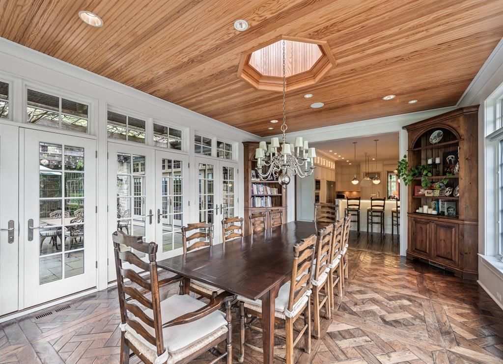 Exquisite Lakefront Estate with Manicured Grounds on Lake Placid for 6.995 Million 13