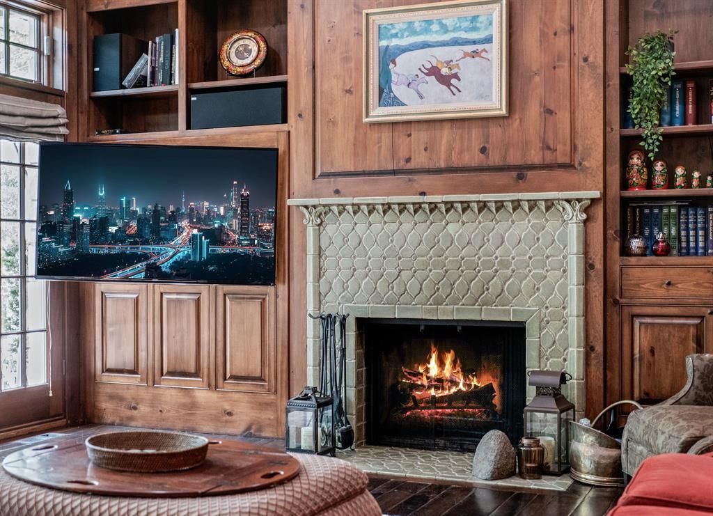 Exquisite Lakefront Estate with Manicured Grounds on Lake Placid for 6.995 Million 16