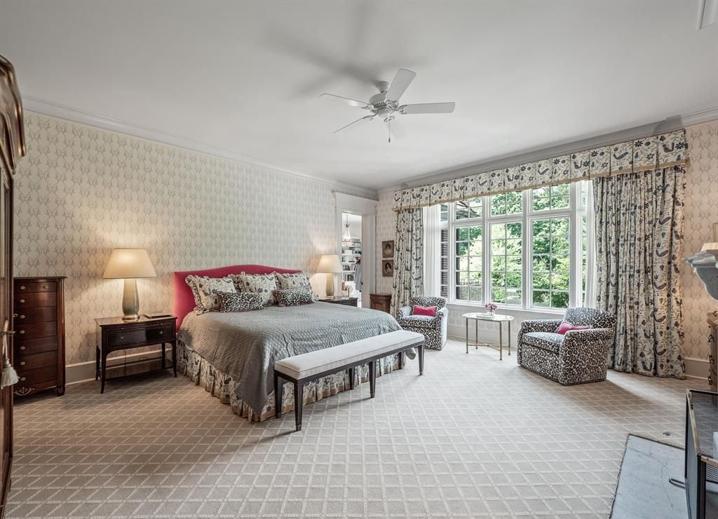 Exquisite Lakefront Estate with Manicured Grounds on Lake Placid for 6.995 Million 22