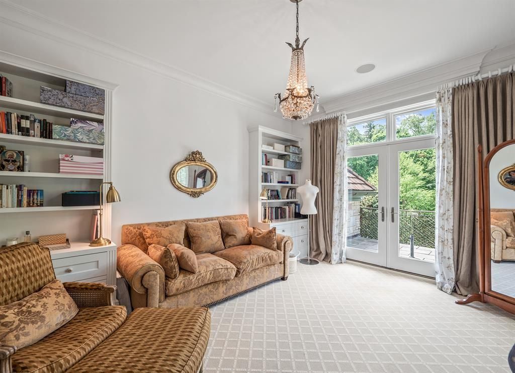 Exquisite Lakefront Estate with Manicured Grounds on Lake Placid for 6.995 Million 26