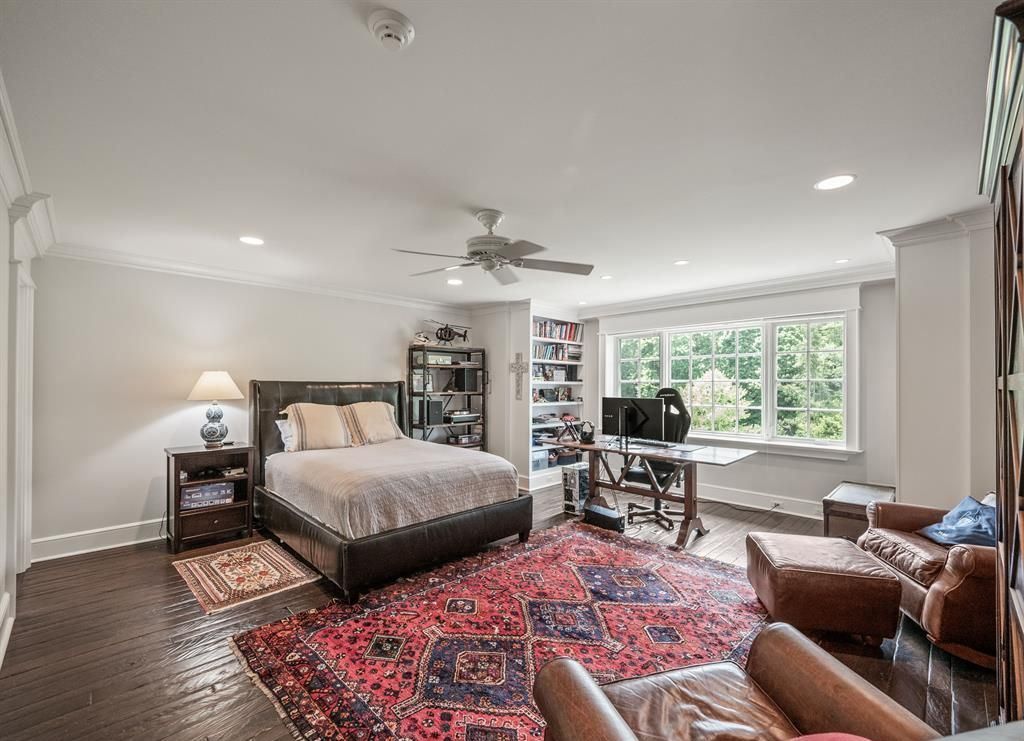 Exquisite Lakefront Estate with Manicured Grounds on Lake Placid for 6.995 Million 31