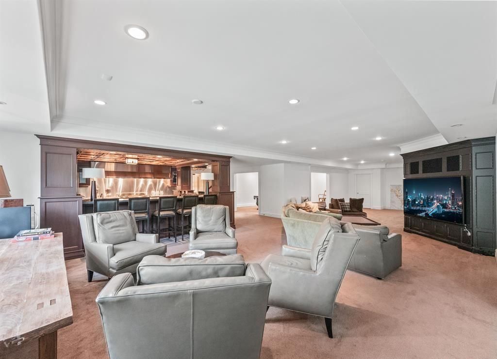 Exquisite Lakefront Estate with Manicured Grounds on Lake Placid for 6.995 Million 44