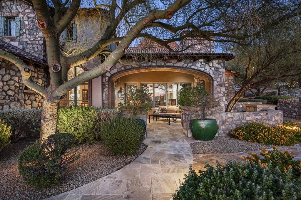 Extraordinary Arizona Estate with Unparalleled Views for 12.975 Million 12