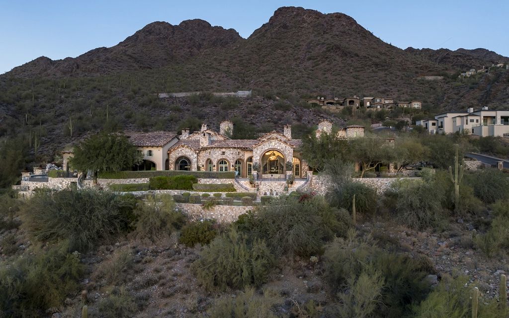Extraordinary Arizona Estate with Unparalleled Views for 12.975 Million 2