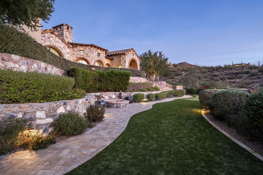 Extraordinary Arizona Estate with Unparalleled Views for 12.975 Million 20