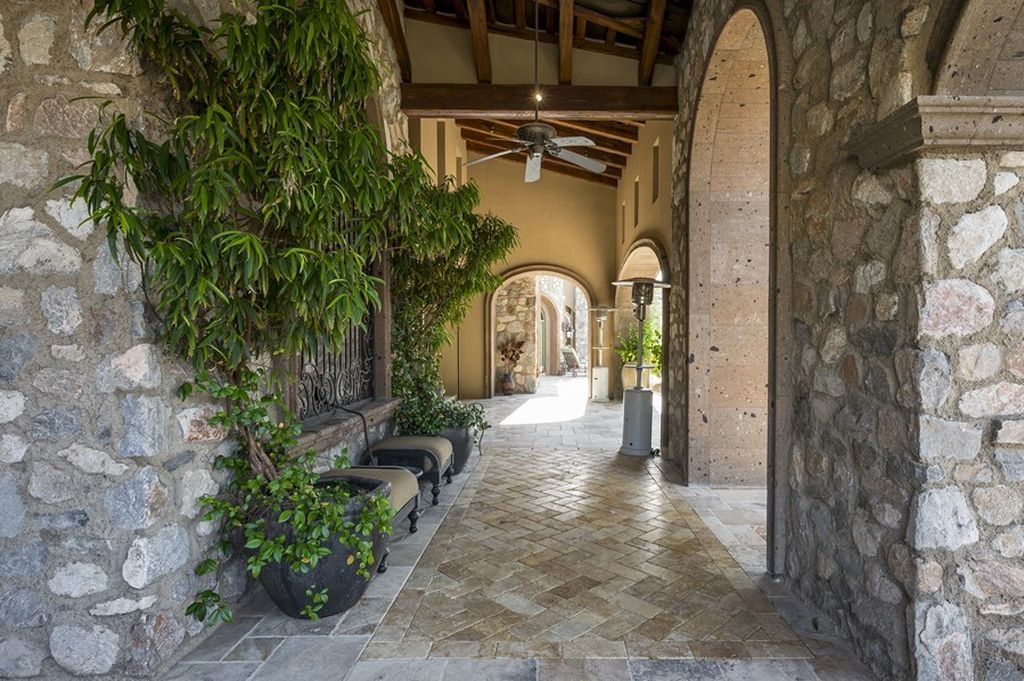 Extraordinary Arizona Estate with Unparalleled Views for 12.975 Million 27