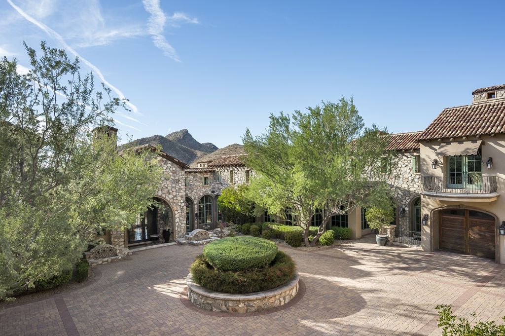 Extraordinary Arizona Estate with Unparalleled Views for 12.975 Million 28