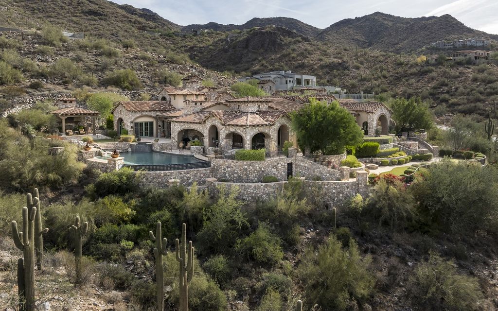 Extraordinary Arizona Estate with Unparalleled Views for 12.975 Million 3
