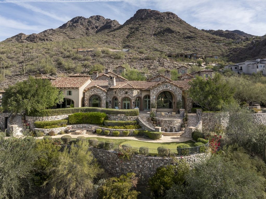 Extraordinary Arizona Estate with Unparalleled Views for 12.975 Million 30