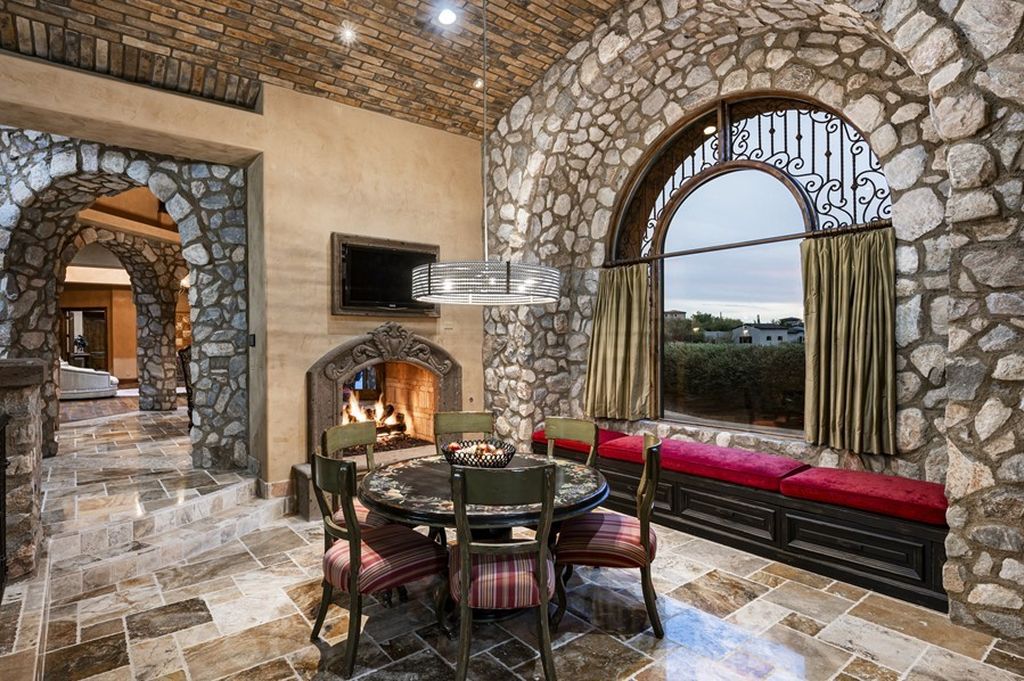 Extraordinary Arizona Estate with Unparalleled Views for 12.975 Million 32