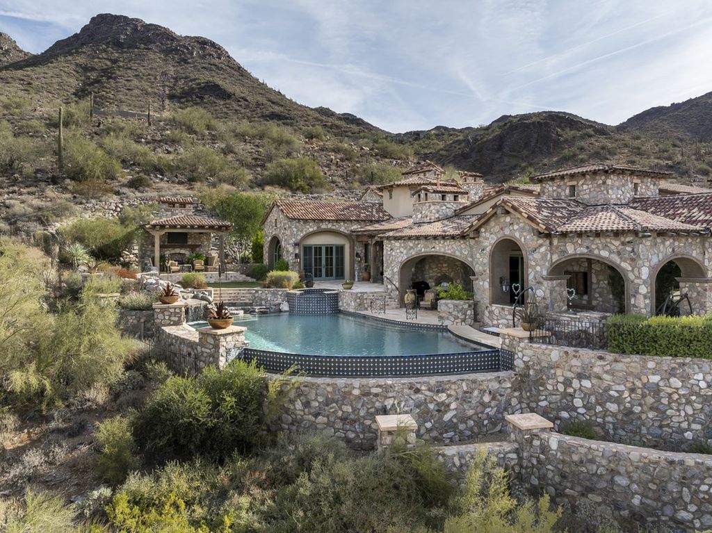 Extraordinary Arizona Estate with Unparalleled Views for 12.975 Million 4