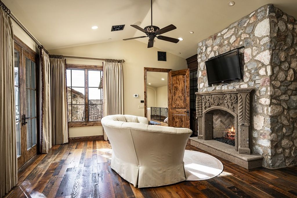 Extraordinary Arizona Estate with Unparalleled Views for 12.975 Million 52