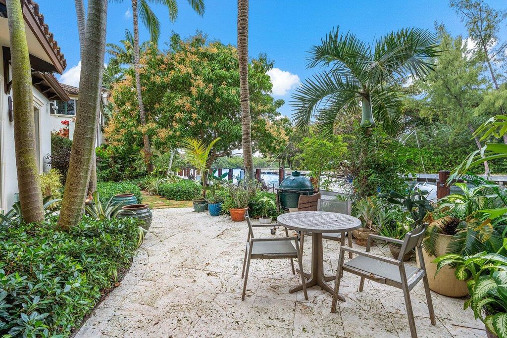 Extraordinary Waterfront Estate with 446' Intracoastal Frontage, Resort-Style Pool and Two Docks in Gulf Stream Listed at $17.9 Million 44 Designed by Randall Stofft and elegantly finished by Marc Michaels Interiors, this 7,293 square feet masterpiece offers 6 bedrooms, including a private guest house, and 8 baths.