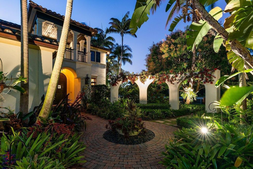Extraordinary Waterfront Estate with 446' Intracoastal Frontage, Resort-Style Pool and Two Docks in Gulf Stream Listed at $17.9 Million 9 Designed by Randall Stofft and elegantly finished by Marc Michaels Interiors, this 7,293 square feet masterpiece offers 6 bedrooms, including a private guest house, and 8 baths.